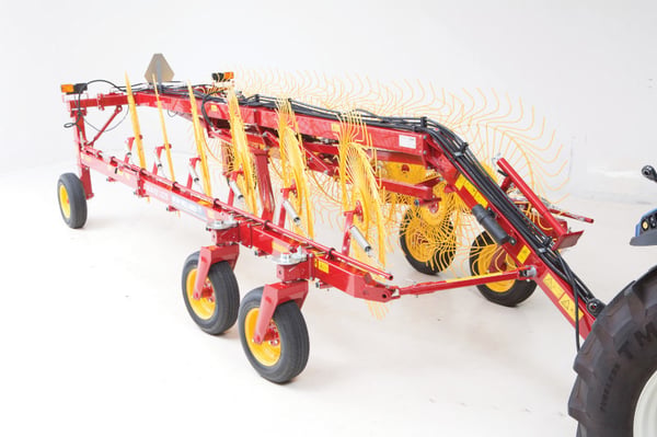 New Holland DuraVee 817 Trailing Wheel Rake | Bingham Equipment